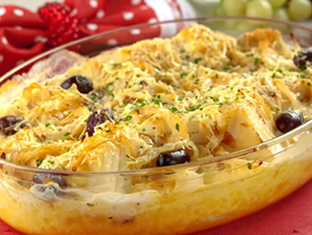 Bacalhau gratinado com creme de mandioca