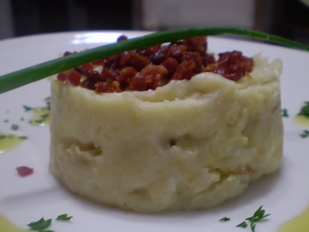 Brandade de bacalhau com crocante de presunto serrano