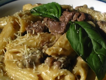 Penne ao Molho de Mostarda Com Filet